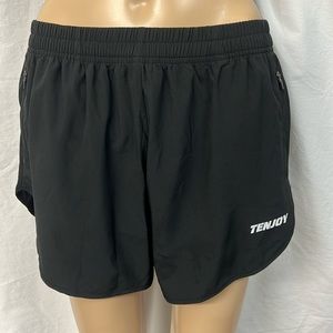 New Women’s black shorts large by Tenjoy